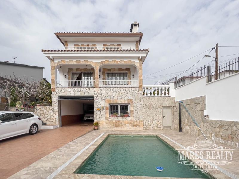 Foto 046c2923-48ef-4c7f-b112-b4bbf69ec18e. Haus mit heizung pool in Santa Clotilde Lloret de Mar