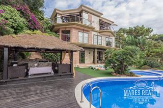 Xalet a Serra Brava. El chalet de lujo con licencia turistica en lloret de mar, serra