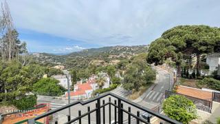 Casa a Canyelles. Casa con disponibilidad de 4 terrazas.