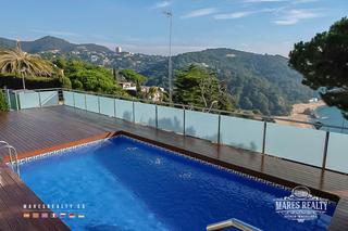 Casa a Canyelles. Villa moderna con espectaculares vistas al mar!