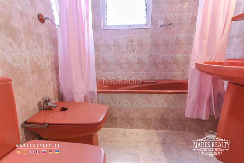 Foto b6806e1a-abf4-4d5b-9581-f1a2c325f2fd. Casa amb calefacció aparcament piscina a Canyelles Lloret de Mar