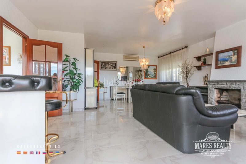 Foto c038146d-da68-4546-8fbb-75e38e5f1d31. Casa amb calefacció aparcament piscina a Canyelles Lloret de Mar