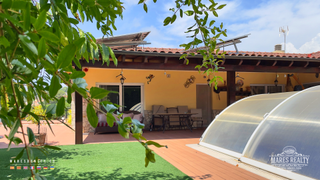 Casa a Lloret Verd - Els Pinars. Bonita casa soleada con vistas
