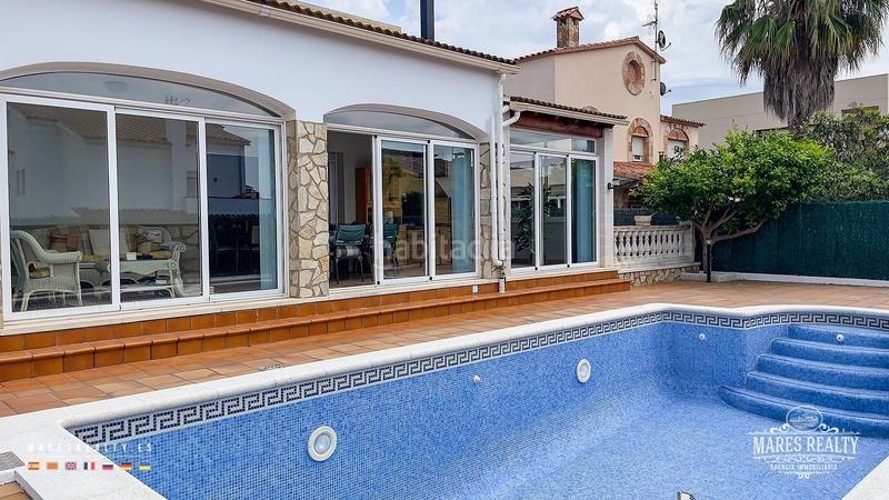 Foto 2205349c-9988-4bbf-8054-5e872da9bfd3. Casa se vende una amplia casa de dos plantas en Fenals en Lloret de Mar