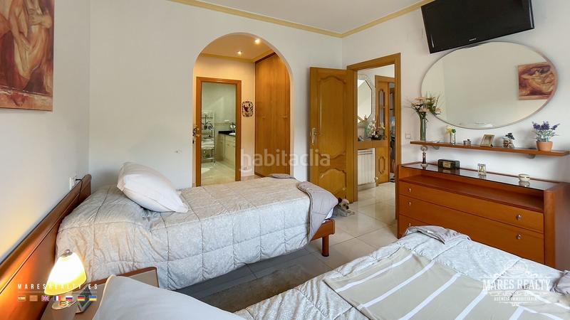 Foto f98d0240-5602-4048-bc64-137d9b89134c. Casa se vende una amplia casa de dos plantas en Fenals en Lloret de Mar