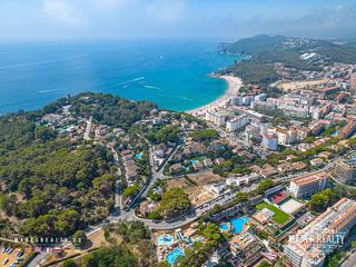 Terreny residencial  Josep maria sert. Terreno oportunidad con vista panoramica al mar en fenals andand