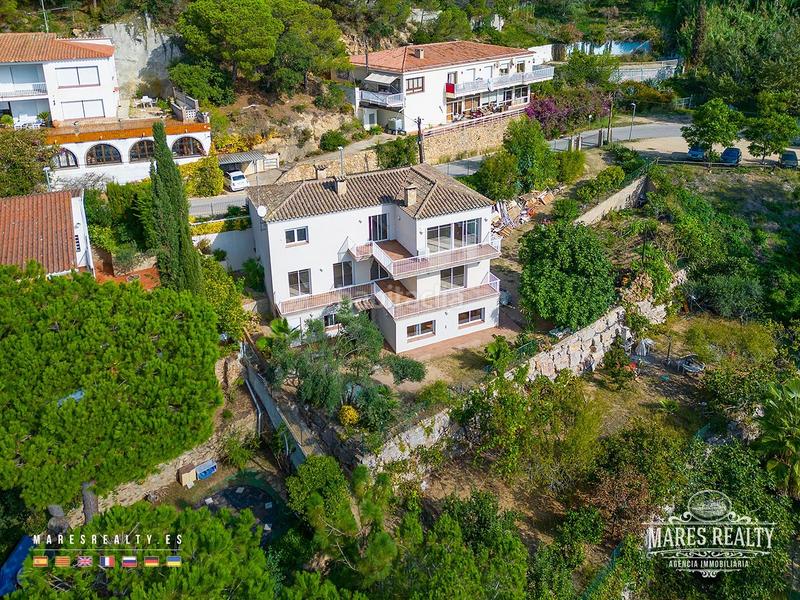 Foto 439bf620-a61a-405e-a5f7-083353de58f1. Casa gran casa en Roca Grossa con terreno en Roca Grossa Lloret de Mar