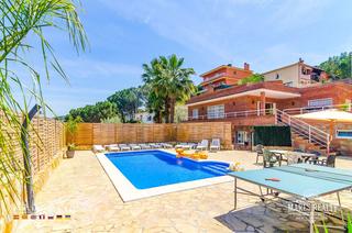Casa  Antoni clave. Casa con licencia turistica y 9 habitaciones