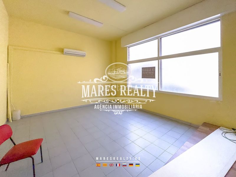 Foto fc9b4c64-7a45-42f3-af70-f4a7a30571c9. Rent business premise in valenti almirall i llozer 3 in Lloret de Mar