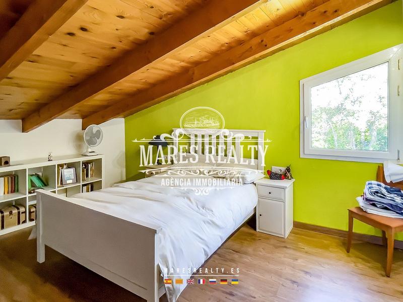 Foto 4c77530d-3d56-4d9f-b305-841fa14098ee. Casa  con licencia turística y placas solares. en Lloret de Mar