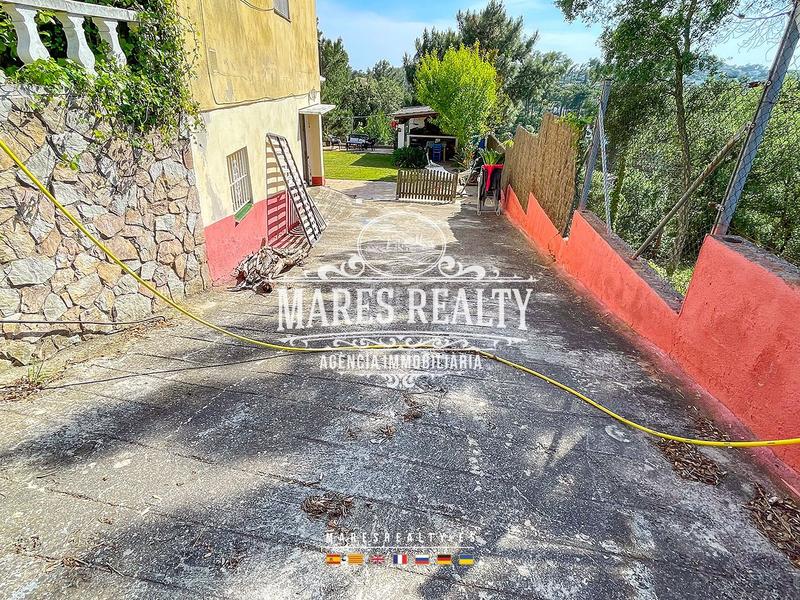 Foto 6b4d5030-4c27-483f-9b3b-7a813c759562. Casa  con licencia turística y placas solares. en Lloret de Mar