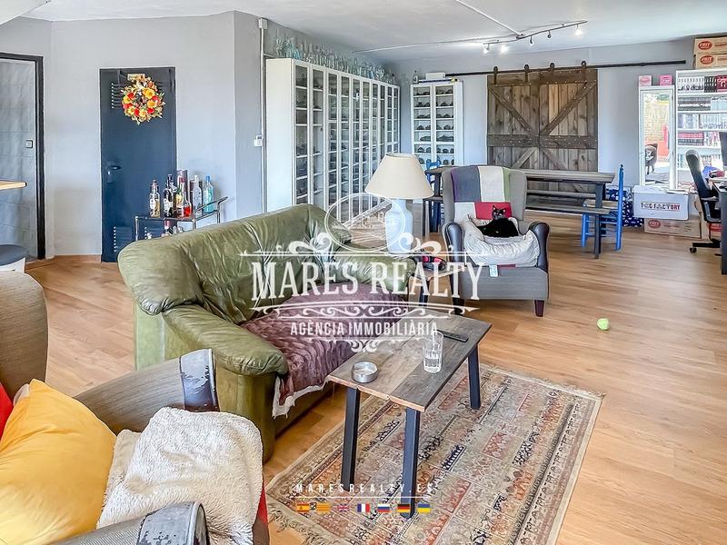 Foto 9f1cdfcd-abbb-4f1d-a619-bcf49b6bbe5f. Casa  con licencia turística y placas solares. en Lloret de Mar