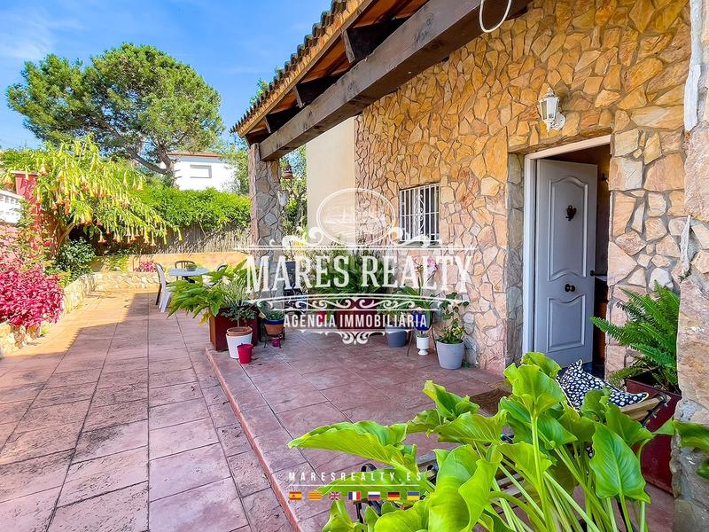 Foto afb6320d-82f5-4fed-99a8-1a95efa0f4ad. Casa  con licencia turística y placas solares. en Lloret de Mar