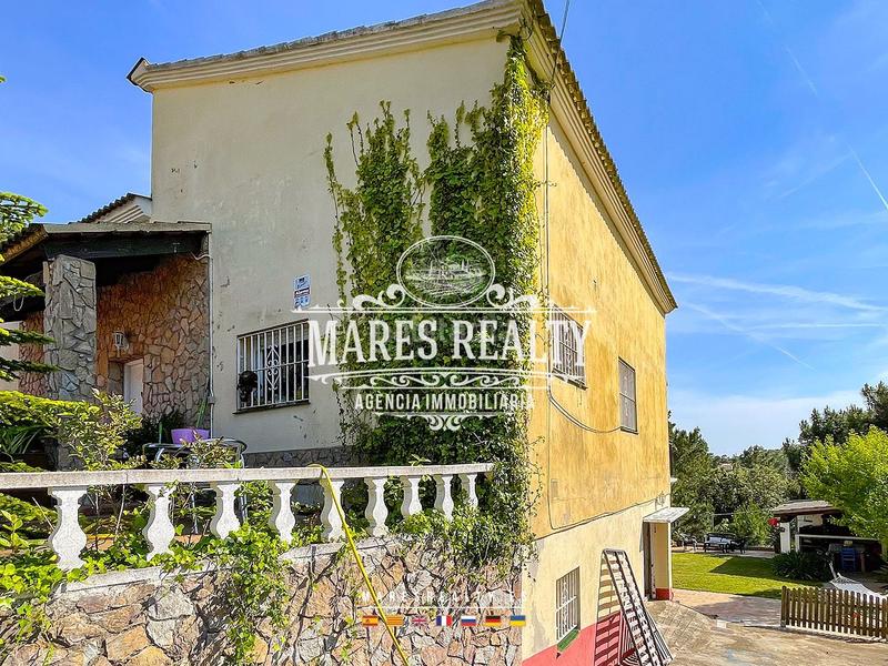 Foto c78ddf6a-7a44-4158-910c-5c0b04e60df5. Casa  con licencia turística y placas solares. en Lloret de Mar