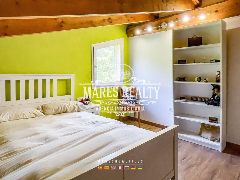 Foto d1335e55-4298-440d-b659-a19c0fbe34f3. Casa  con licencia turística y placas solares. en Lloret de Mar