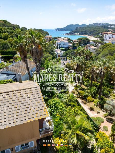 Foto 5665a363-0228-4ec9-9c17-e1160e62ec31. Casa en ricard canals 19-10 casa con licencia turística en Lloret de Mar