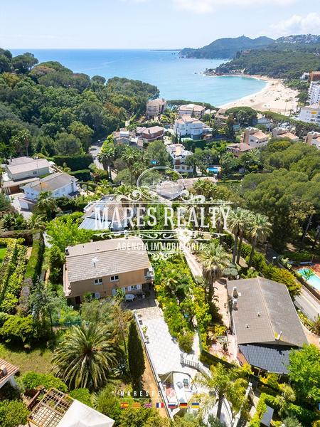 Foto d72490e3-6dda-4333-9988-7d7a6250b3f8. Casa en ricard canals 19-10 casa con licencia turística en Lloret de Mar