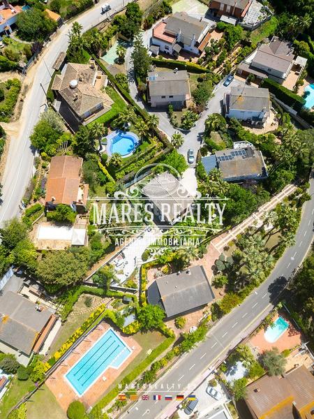 Foto eb9bd26c-5bb8-45d1-ac54-f2d311ca3246. Casa en ricard canals 19-10 casa con licencia turística en Lloret de Mar