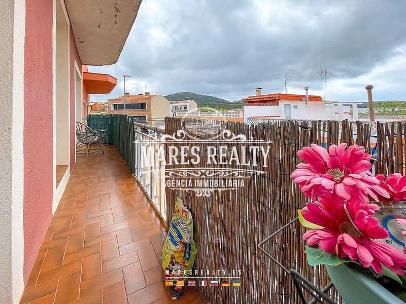 Foto bd721f0b-3398-41eb-b22d-328f12037d63. Casa adossada a Malgrat de Mar