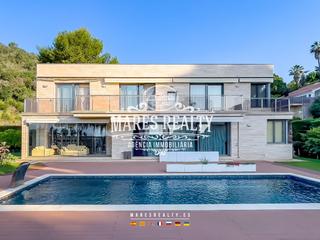 Xalet a Santa Maria de Llorell. Exclusiva villa de lujo en venta en tosa de mar