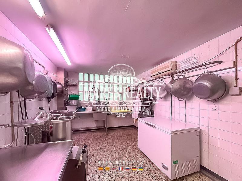 Foto e914c75a-e39d-4e48-ba47-657a8037b0f9. Geschäftsraum in Peramàs Mataró