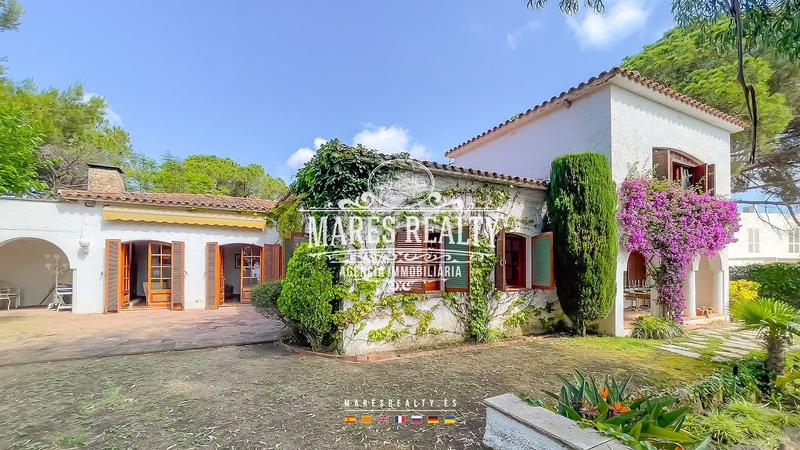 Foto 274e29a5-b30a-4f0d-8cf2-ebbd8b681aec. Casa con riscaldamento piscina in Montgoda Lloret de Mar