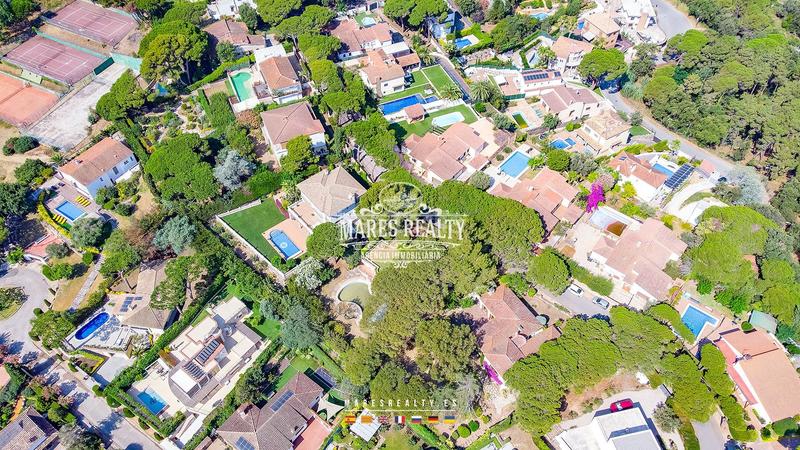 Foto 4f87bbf3-db75-4302-8142-6727dc37be3c. Casa con riscaldamento piscina in Montgoda Lloret de Mar