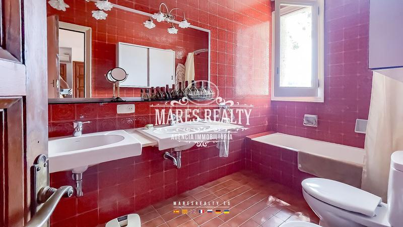 Foto c2e0f200-4989-4ea7-b458-ae2bef2c5d34. Casa con riscaldamento piscina in Montgoda Lloret de Mar