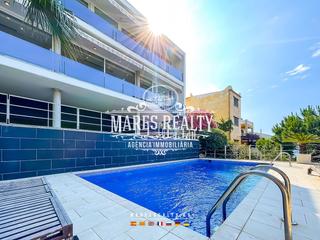 Casa a Montgoda. Villa de lujo de 4 dormitorios con preciosas vistas al mar y pis