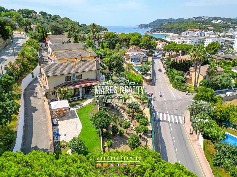 Foto b32b0a89-183f-4e10-b8a0-836f2f3602a7. Casa con riscaldamento piscina in Fenals Lloret de Mar