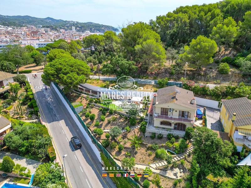 Foto dbf17bc1-1c00-43de-bd79-f60ea5210dd9. Casa con riscaldamento piscina in Fenals Lloret de Mar