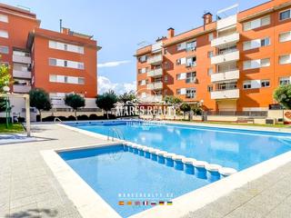 Pis a Fenals. Piso de 3 habitaciones a solo 3 minutos de la playa con parking