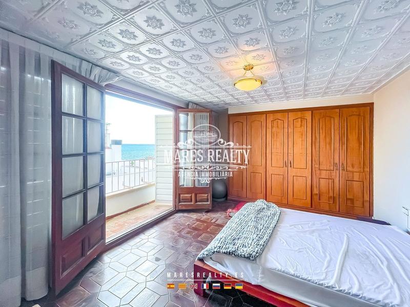 Foto be1db092-0305-4d9e-ad4e-51ff6da58ba3. Édifice dans Calella