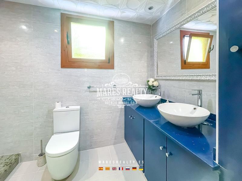 Foto cc9e8d34-c4e2-4240-b63f-3a58ef994ca2. Édifice dans Calella