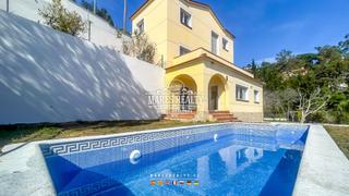 Haus in Violetes 33. Magnífica casa con vistas panorámicas al mar en la urbanización