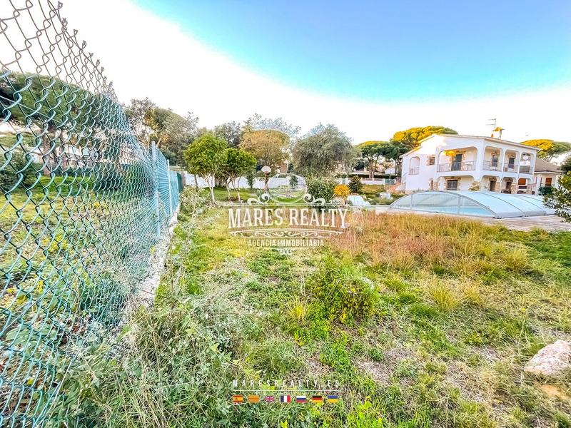 Foto 9772ae3f-b1ed-49b3-847f-d700e5904011. Terreno residencial parcela con vistas al mar en la costa brava en Calonge