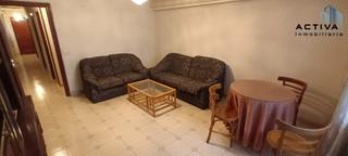 Appartement  Calle tórtola. Amplio piso de 3 dormitorios con ascensor.