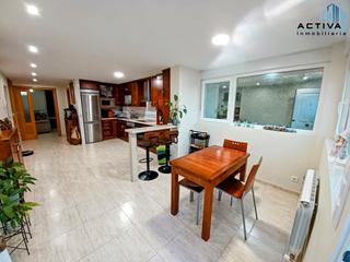 Chalet à Renedo de Esgueva. Chalet pareado en urbanización puerta de casasola.