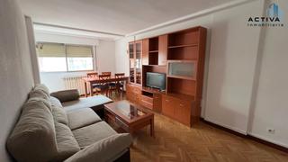 Pis  Calle lepanto. Piso de 3 dormitorios y 2 baños, con plaza de garaje y ascensor.