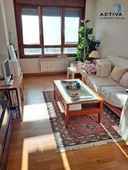 Attique  Calle del lago de sanabria. Ático de 2 dormitorios, 2 baños, trastero y piscina comunitaria.