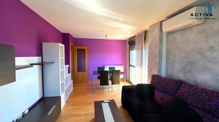 Pis  Calle quebradas. Piso de 2 dormitorios y 2 baños, con garaje, trastero y ascensor