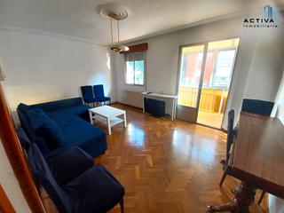 Piso  Calle de tirso de molina. Piso en semicentro de 2 dormitorios y 1 baño en edificio con asc