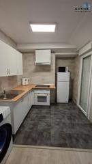 Pis  Calle garia. Piso de 2 dormitorios y 1 baño, caldera nueva, ascensor y portal