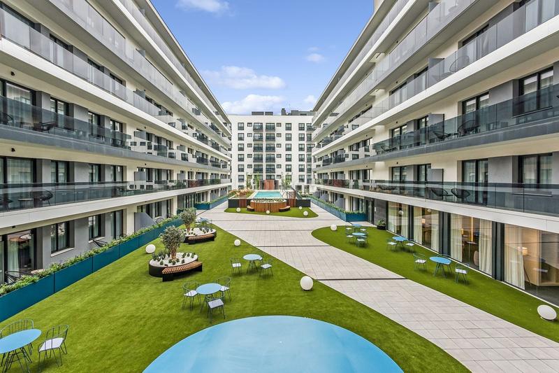 Foto 93761a6b-995f-49f1-ab38-8f27c0fa79d2. Alquiler piso en carrer de lola iturbe arizcuren 2 en Barcelona