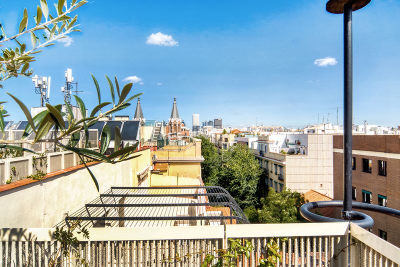 Foto 1dc02954-9c2c-4e9b-9c36-2469bbba2ebd. Location appartement dans calle de fernández de la hoz 31 dans Madrid