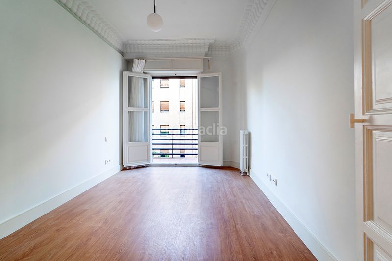 Foto 2c20cfbe-a888-4a0e-9d8c-8098108f7db9. Location appartement dans calle de fernández de la hoz 31 dans Madrid
