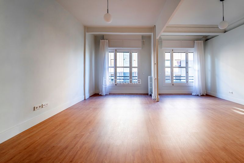 Foto b3c2047a-3c32-4bc5-b4aa-670436f7aaff. Location appartement dans calle de fernández de la hoz 31 dans Madrid