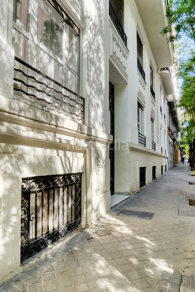 Foto b99731b3-4a4e-4887-80b6-f6a4cbb9758d. Location appartement dans calle de fernández de la hoz 31 dans Madrid