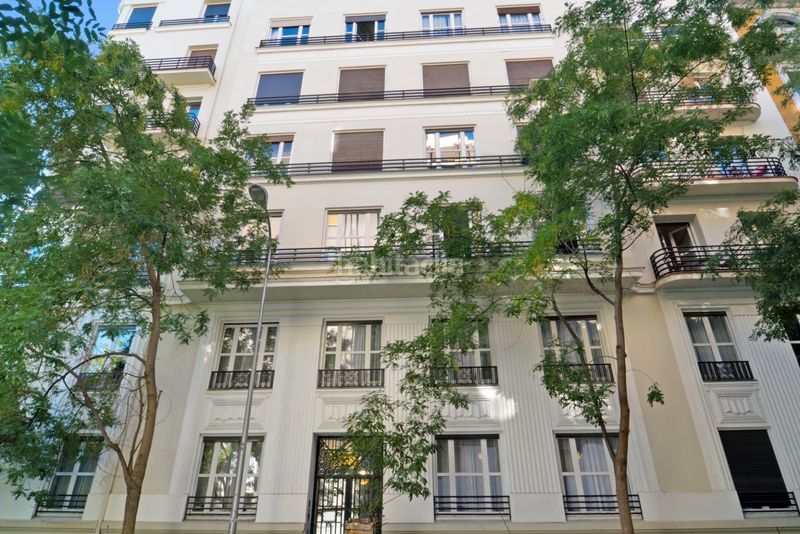 Foto eba228b2-0325-45b8-885e-80e6213a5b81. Location appartement dans calle de fernández de la hoz 31 dans Madrid