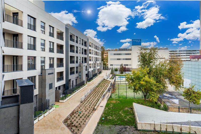 Foto bb19e7a3-ff4c-45e0-9b5e-ef4153d000eb. Miete etagenwohnung in paseo de la chopera 1 in Ensanche Alcobendas
